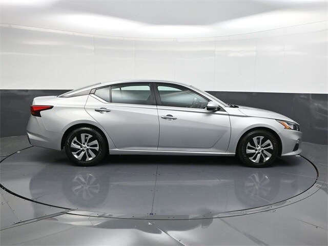 2021 Nissan Altima 2.5 S photo 3