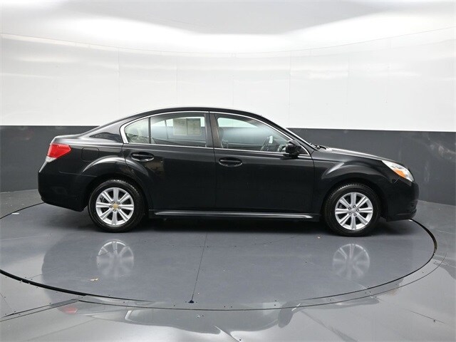 2012 Subaru Legacy 2.5i Premium photo 2