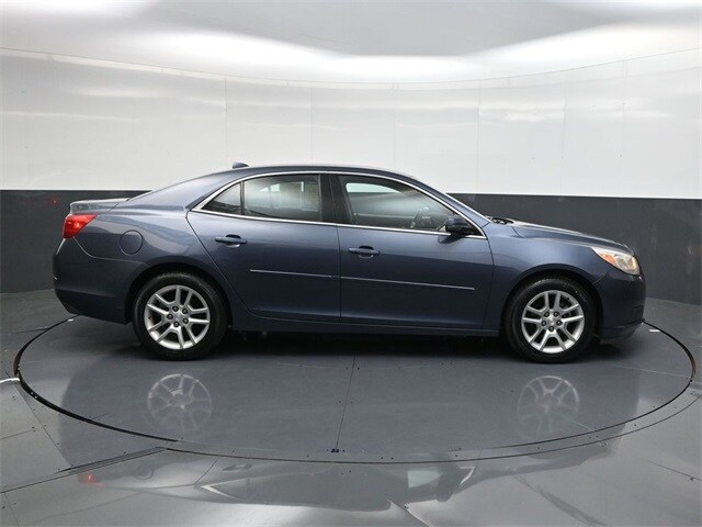 2013 Chevrolet Malibu 1LT photo 3
