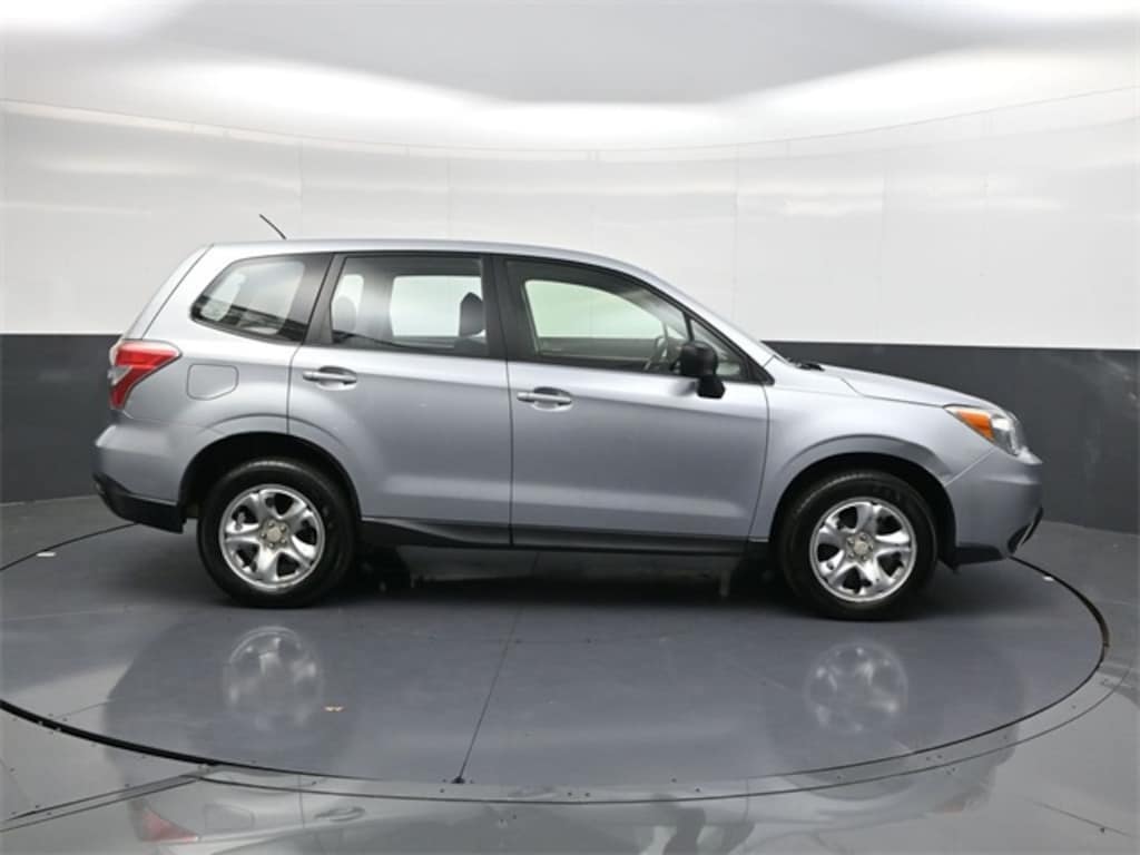 Used 2015 Subaru Forester 2.5i (CVT) SUV