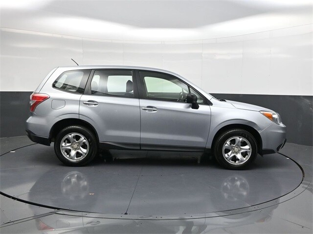 2015 Subaru Forester 2.5i photo 3