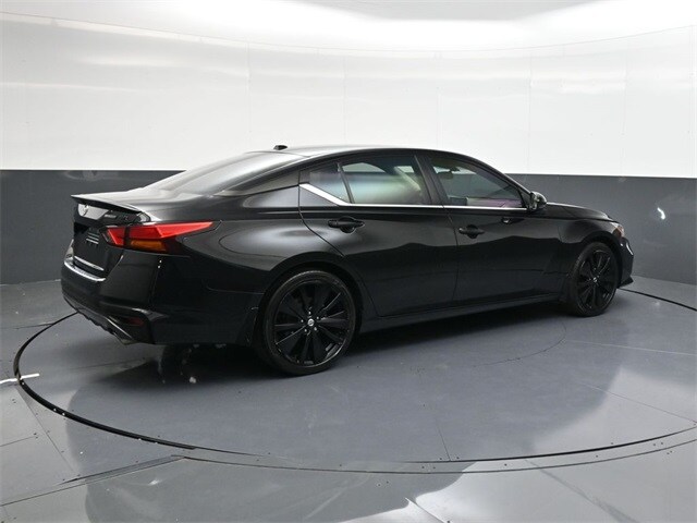 2022 Nissan Altima 2.5 SR photo 4