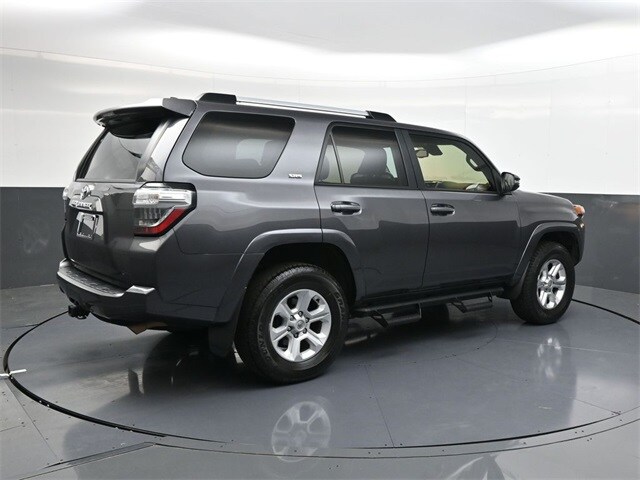 2023 Toyota 4Runner SR5 Premium photo 4