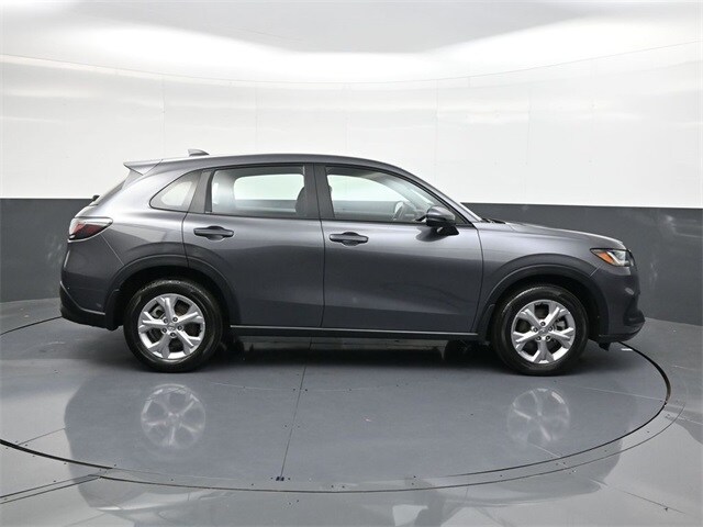 2025 Honda HR-V LX photo 3