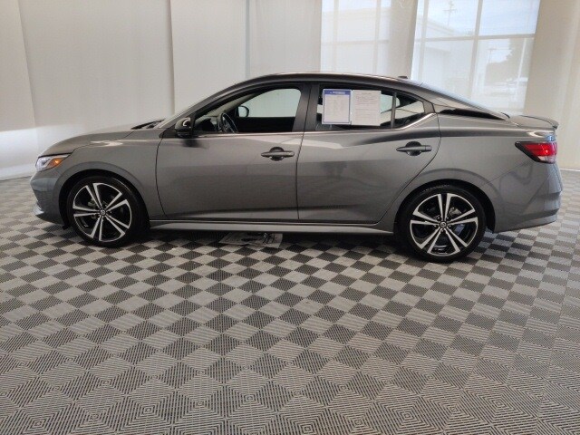 2022 Nissan Sentra SR photo 3