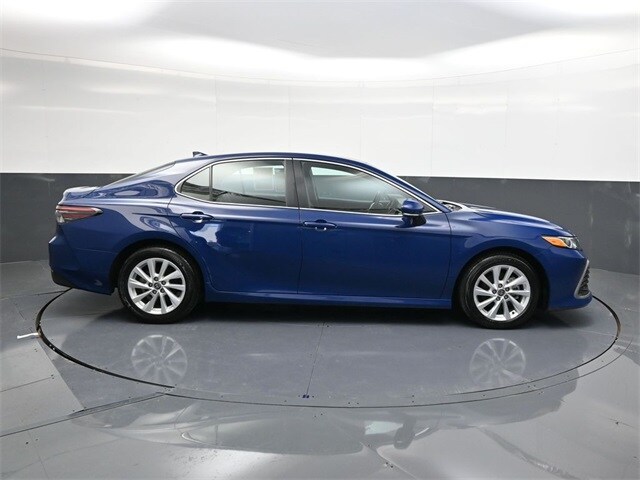 2024 Toyota Camry LE photo 3