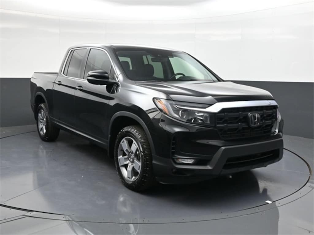 Certified 2025 Honda Ridgeline RTL Truck Crew Cab
