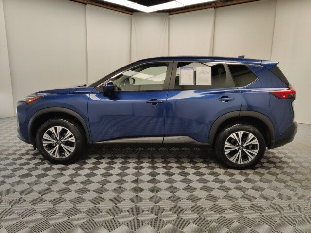 2023 Nissan Rogue SV photo 2