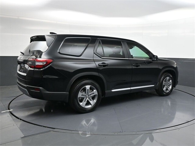 2025 Honda Pilot EX-L photo 3