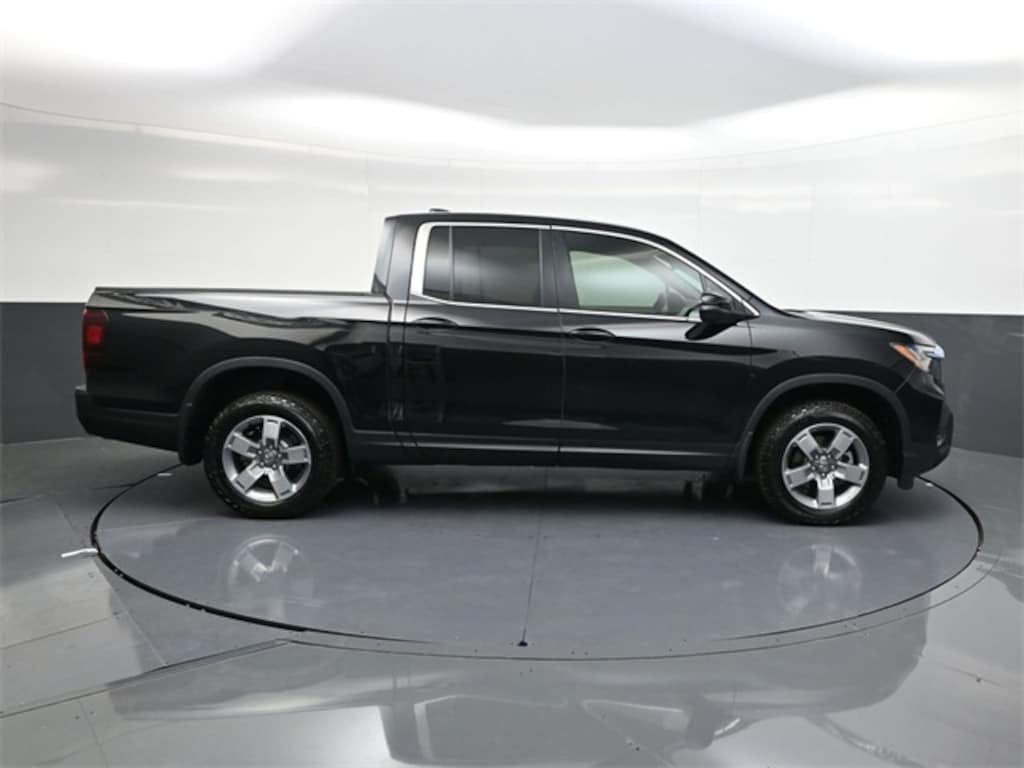 Certified 2025 Honda Ridgeline RTL Truck Crew Cab