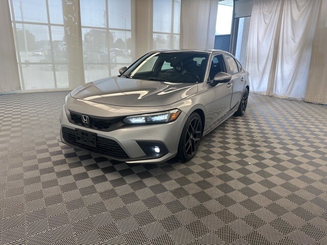 2022 Honda Civic Sport Touring Hatchback photo 2