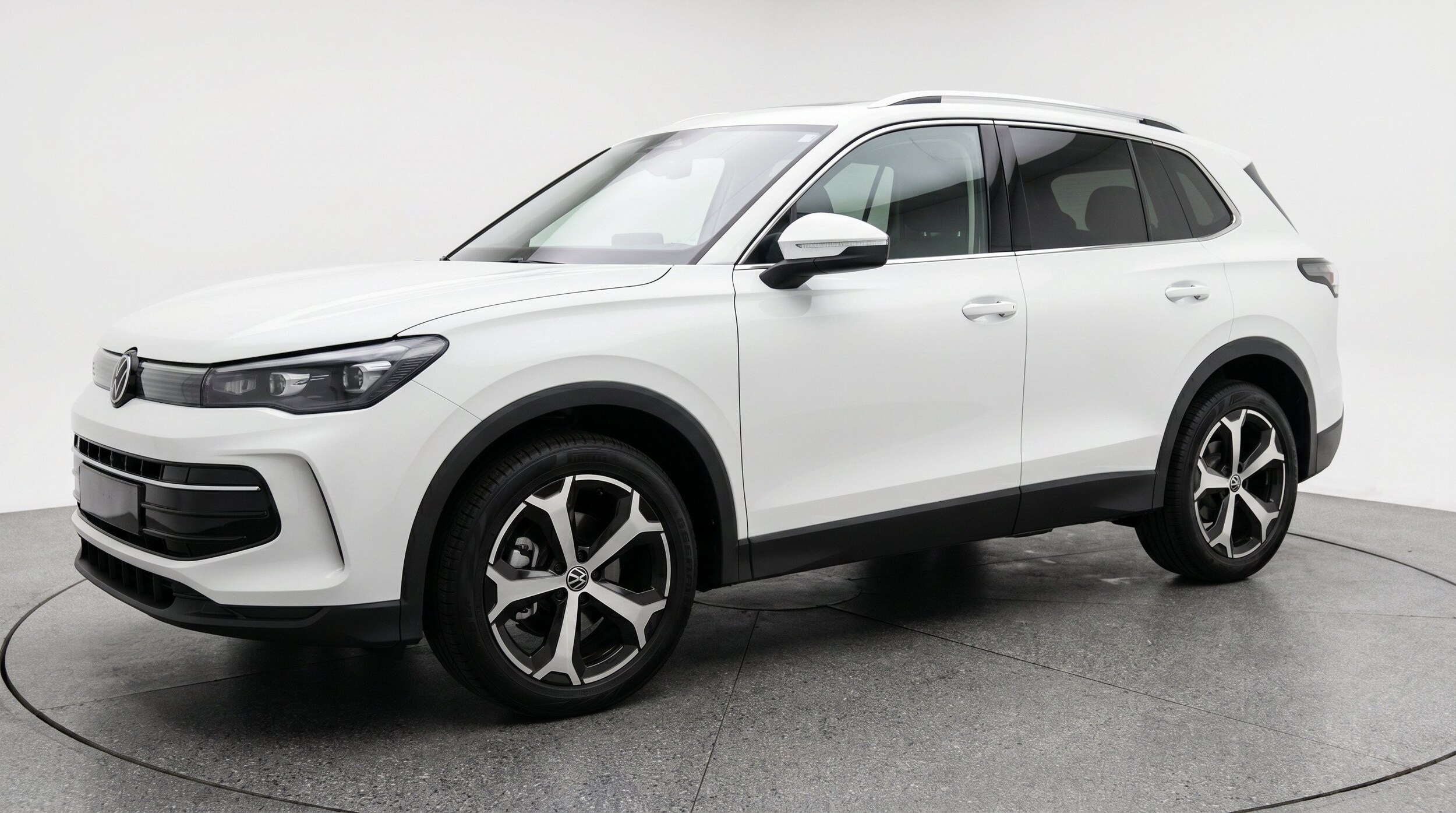 Thumbnail: 2026 Volkswagen Tiguan - 3