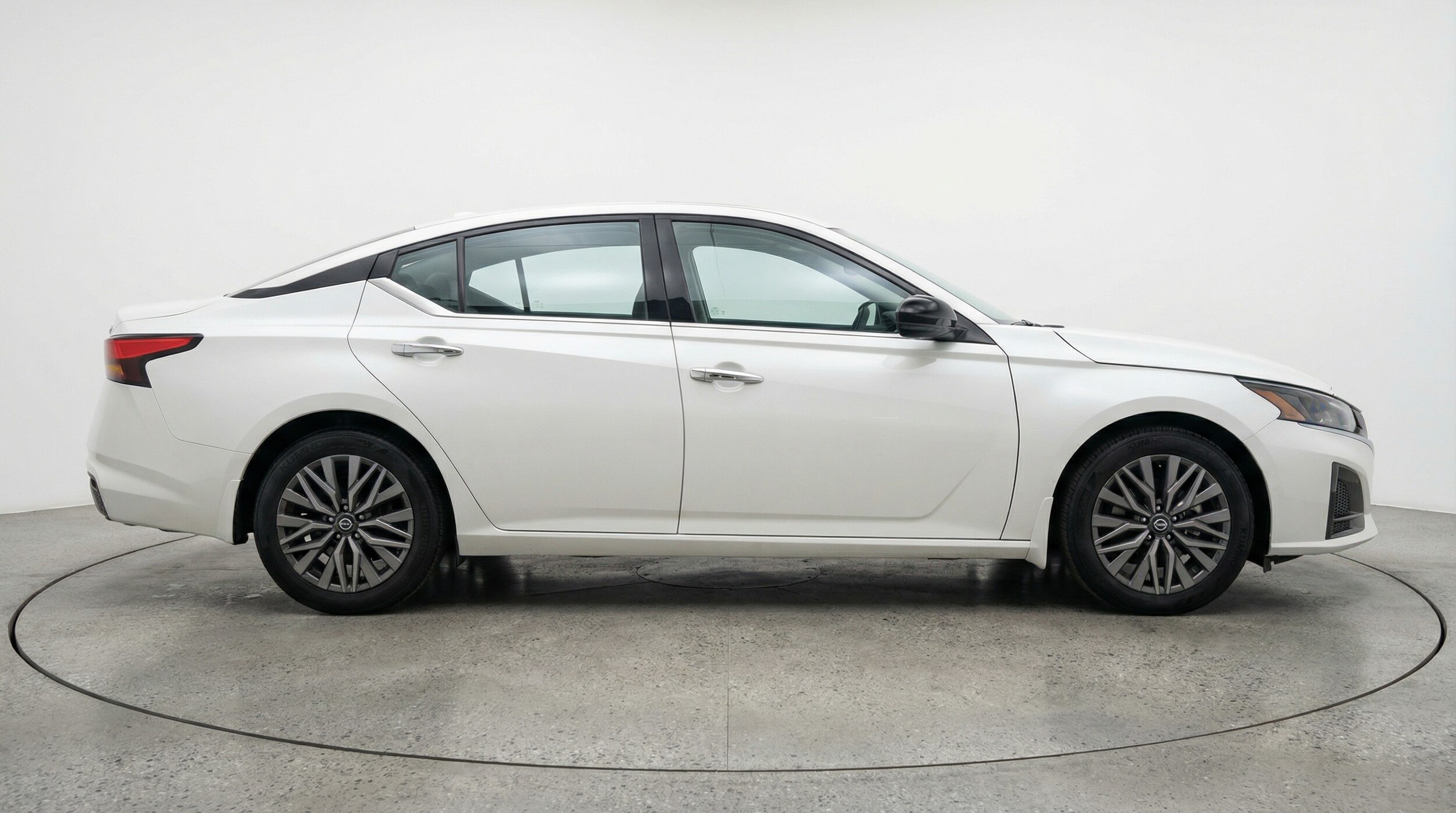Thumbnail: 2025 Nissan Altima - 8
