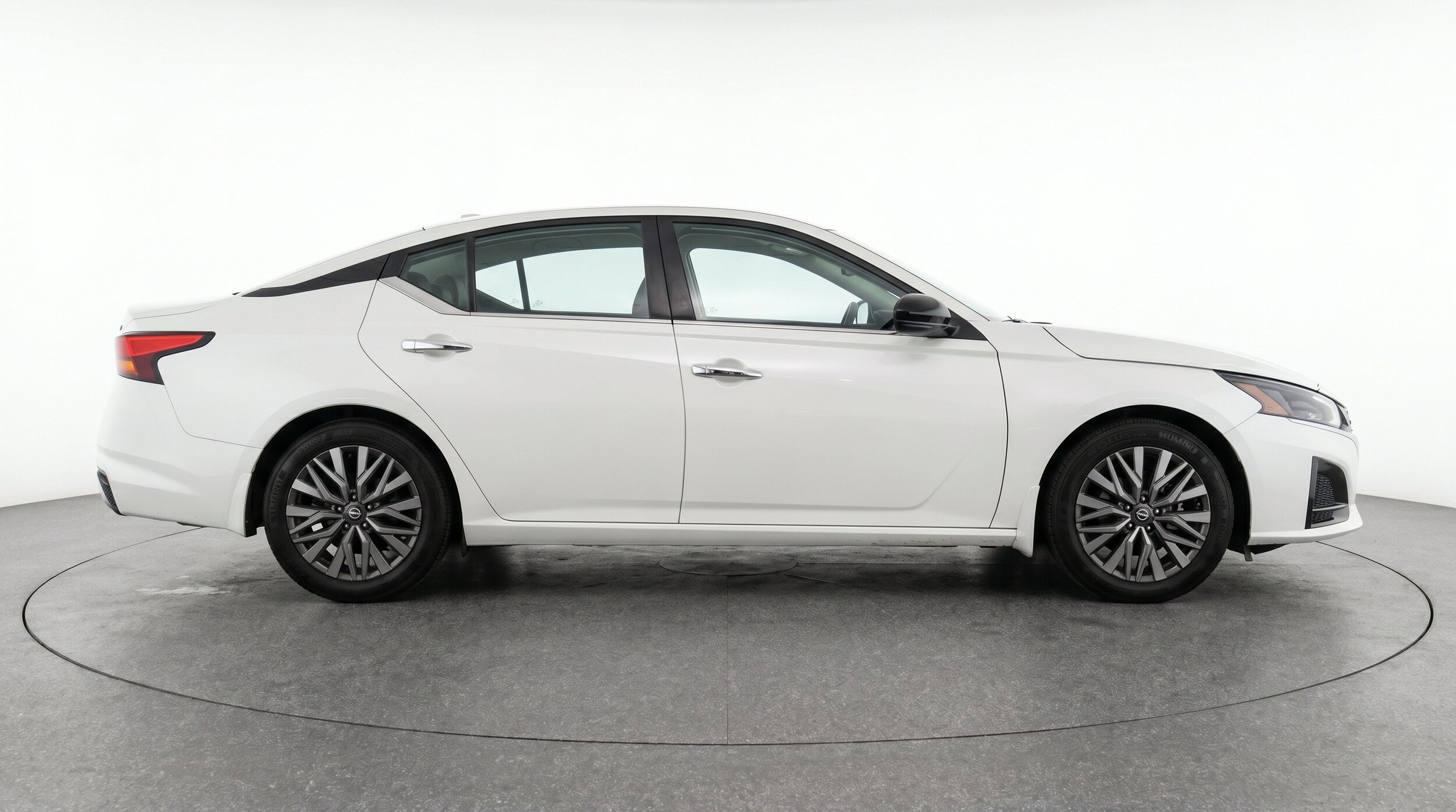 Thumbnail: 2025 Nissan Altima - 11