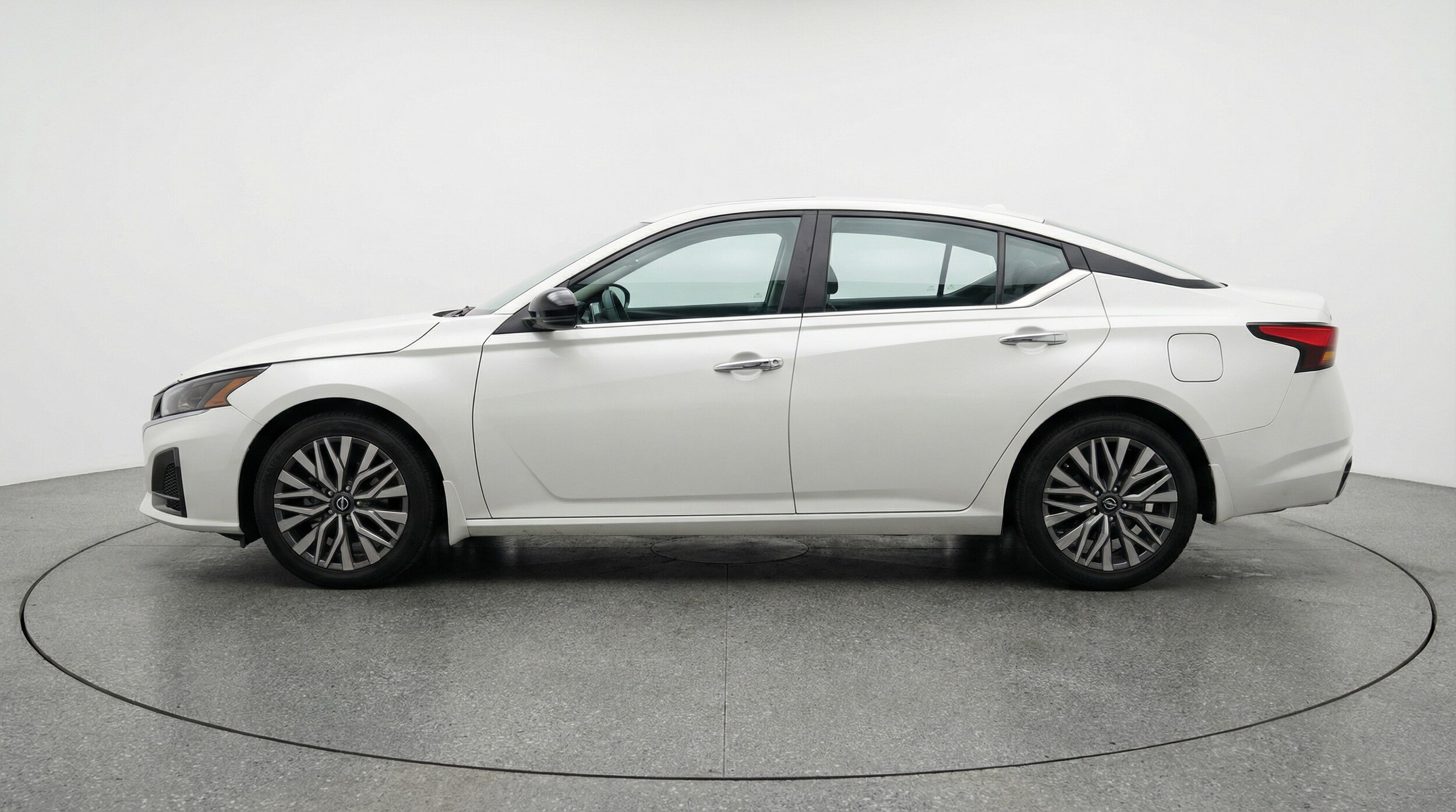 Thumbnail: 2025 Nissan Altima - 4