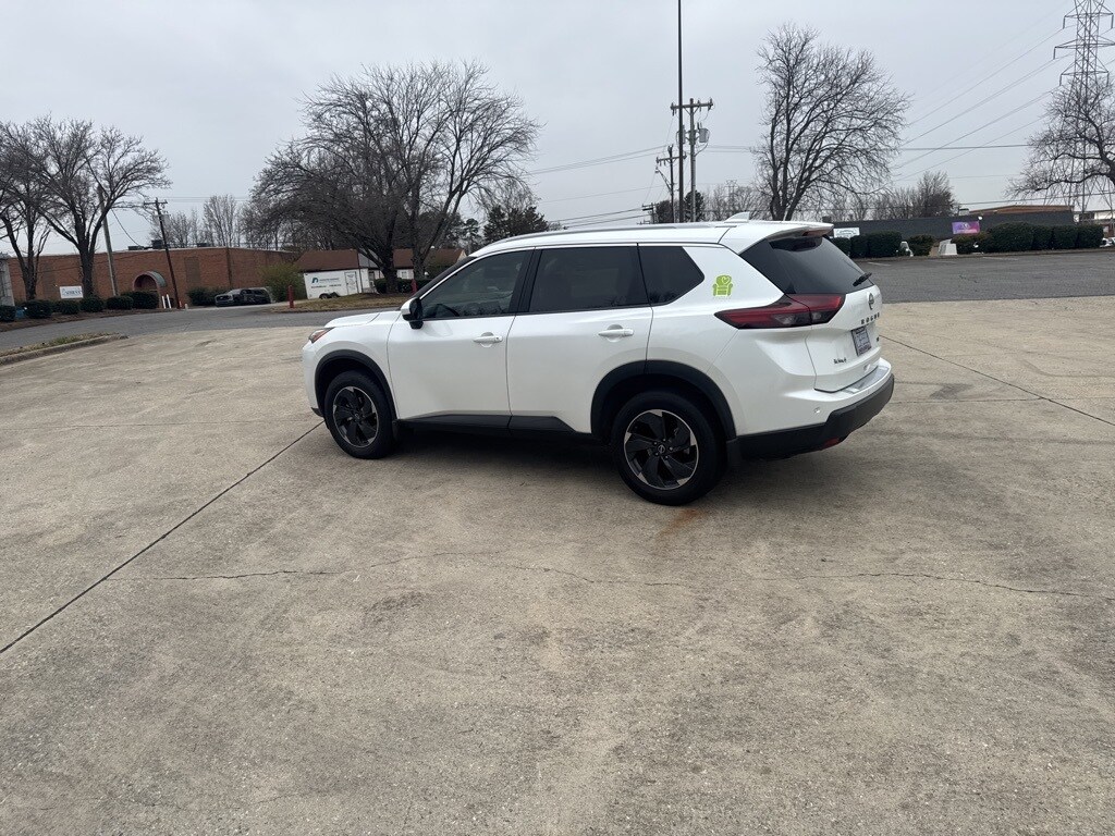 Used 2024 Nissan Rogue SV SUV