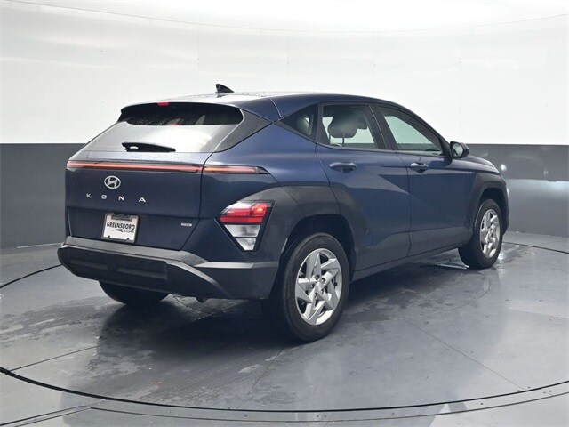 2024 Hyundai Kona SE photo 3