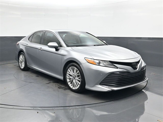 2018 Toyota Camry L photo 2