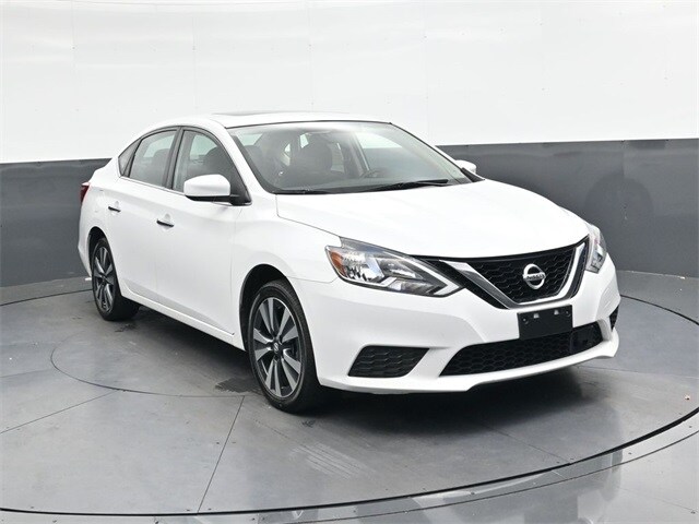 2019 Nissan Sentra SV photo 2