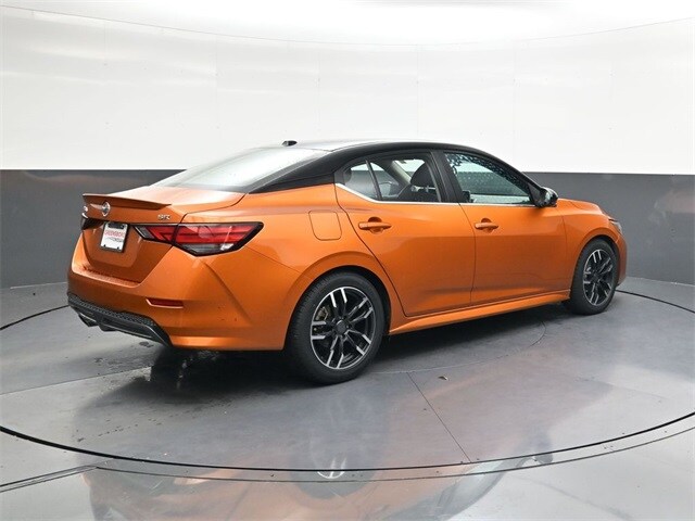 2021 Nissan Sentra SR photo 4