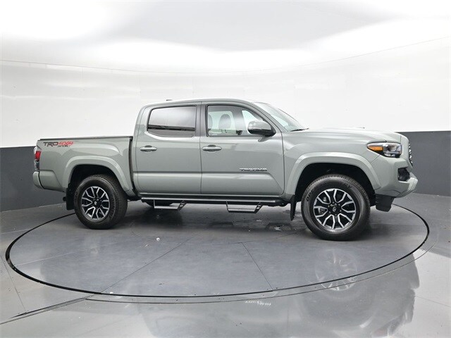 2022 Toyota Tacoma TRD Sport V6 photo 3