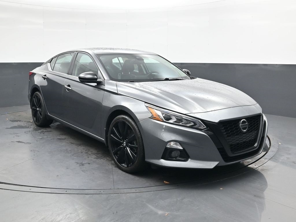 Used 2022 Nissan Altima 2.5 SR Sedan