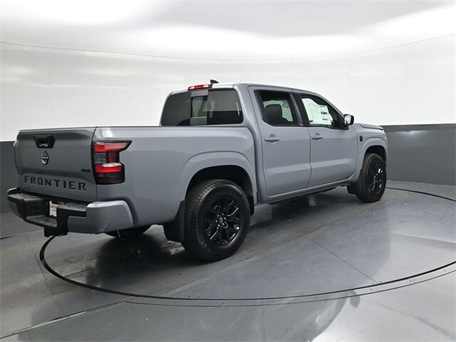 2026 Nissan Frontier SV photo 4