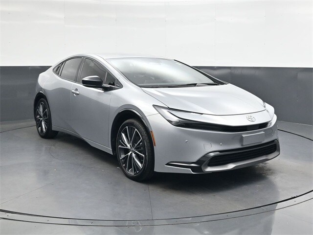 2024 Toyota Prius XLE photo 2