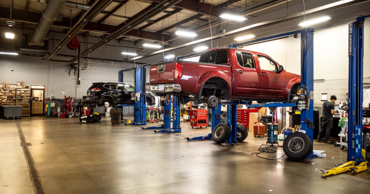 Greensboro Nissan Service Center Interior.png