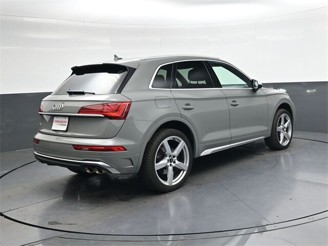 2022 Audi SQ5 Premium Plus photo 3
