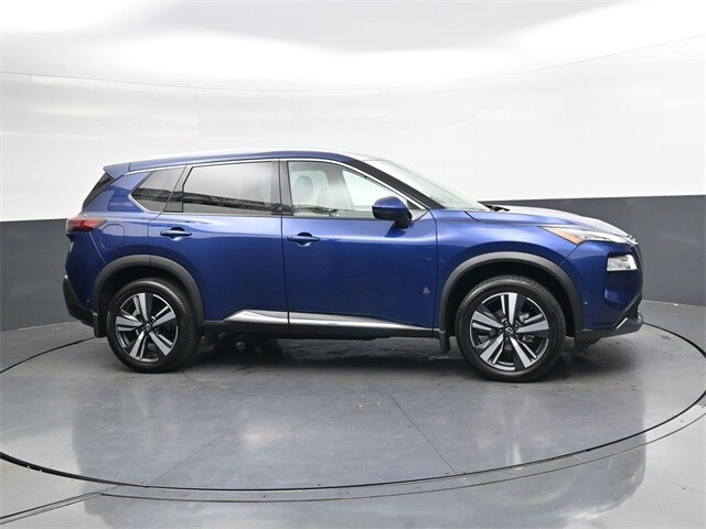 2022 Nissan Rogue SL photo 3
