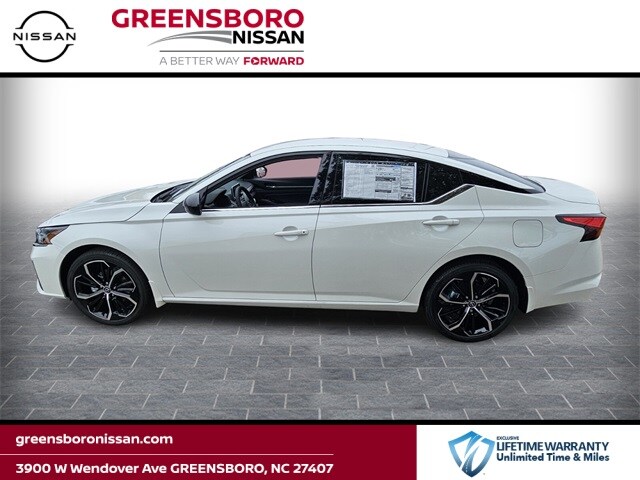 2025 Nissan Altima 2.5 SR photo 3