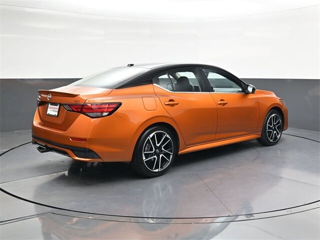 2025 Nissan Sentra SR photo 4