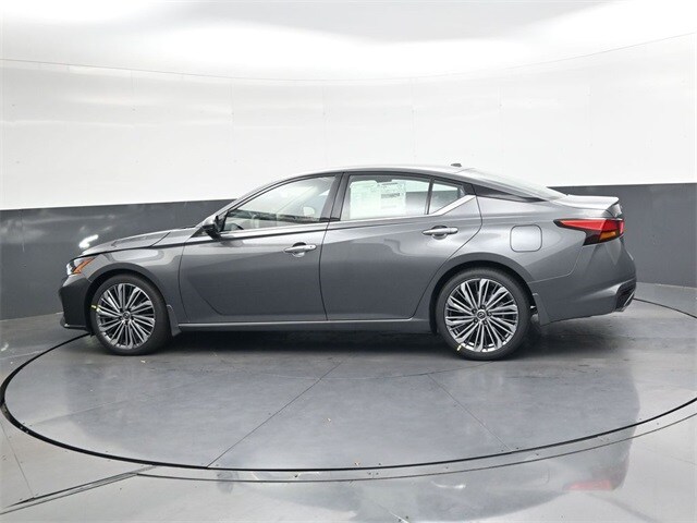 2025 Nissan Altima 2.5 SL photo 3