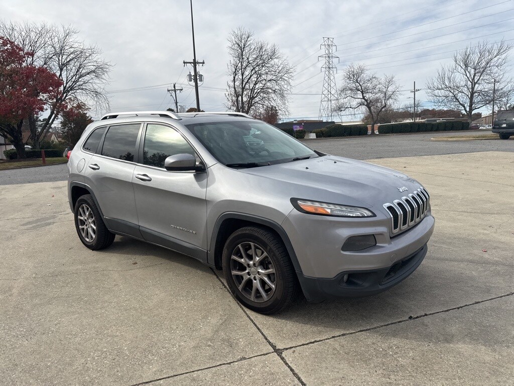 Used 2014 Jeep Cherokee Latitude FWD SUV