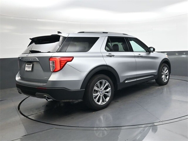 2024 Ford Explorer Limited photo 2