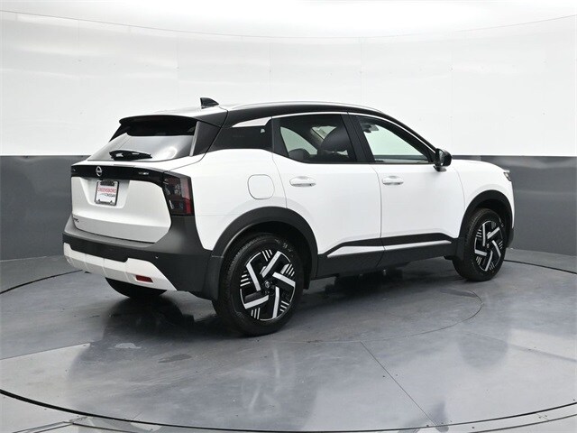 2025 Nissan Kicks SV photo 4