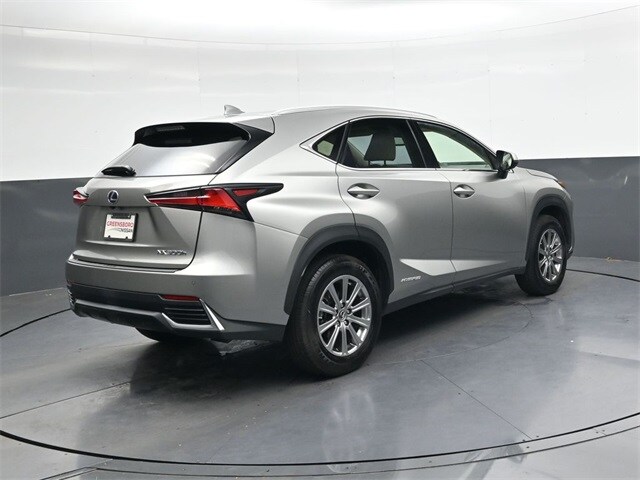 2021 Lexus NX 300h photo 4