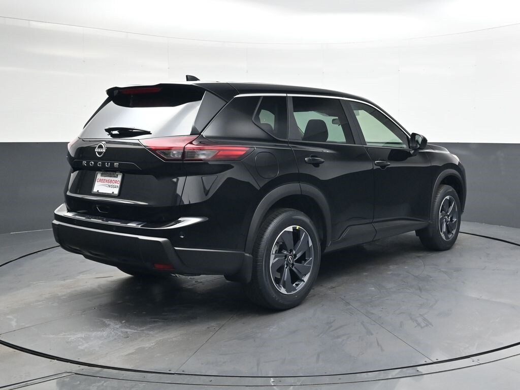 2026 Nissan Rogue SV photo 2