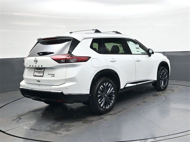 2026 Nissan Rogue Platinum photo 4