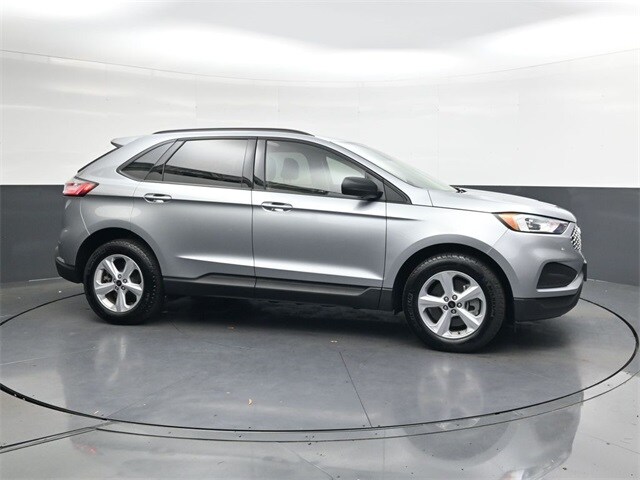 2024 Ford Edge SE photo 3