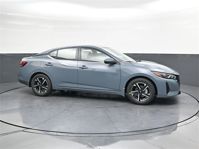 2025 Nissan Sentra SV photo 3