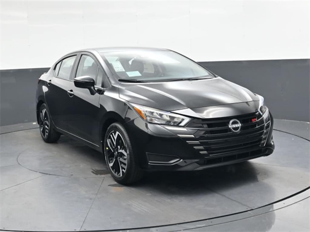 New 2025 Nissan Versa 1.6 SR Sedan