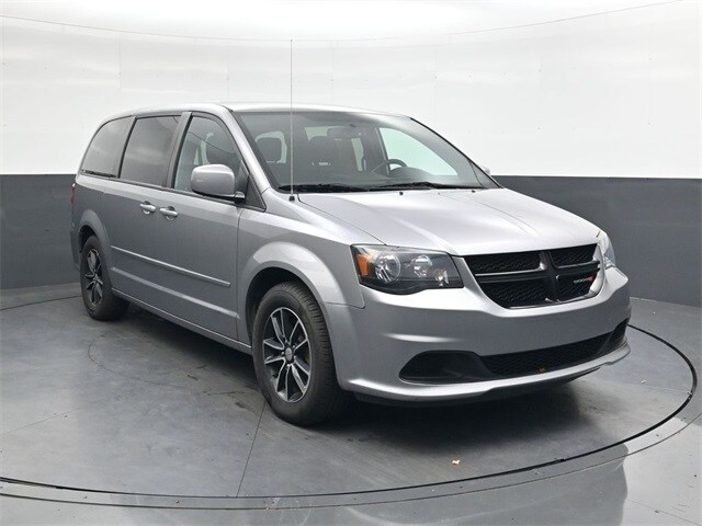 2016 Dodge Grand Caravan SE photo 2