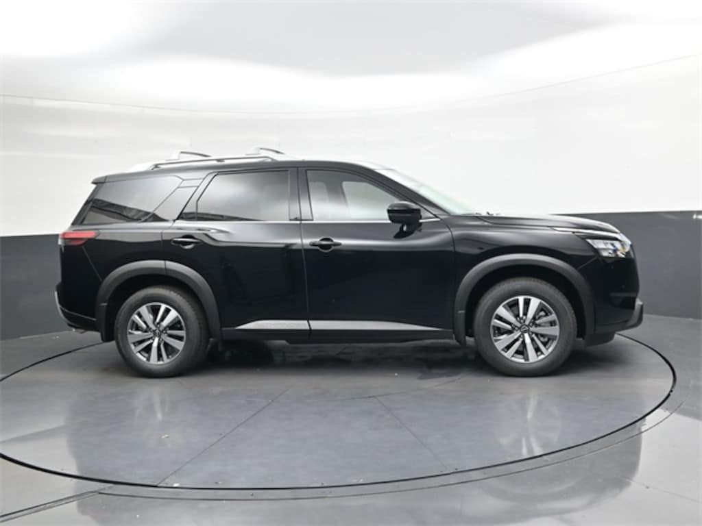 New 2025 Nissan Pathfinder SL SUV