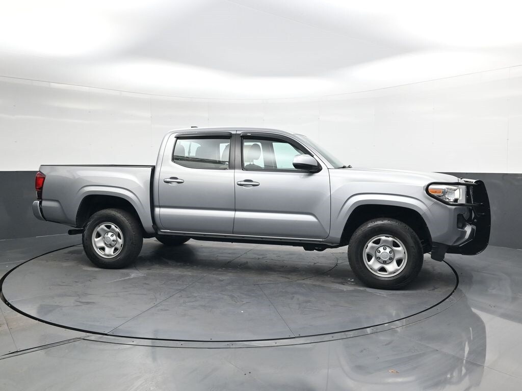 2018 Toyota Tacoma SR photo 2