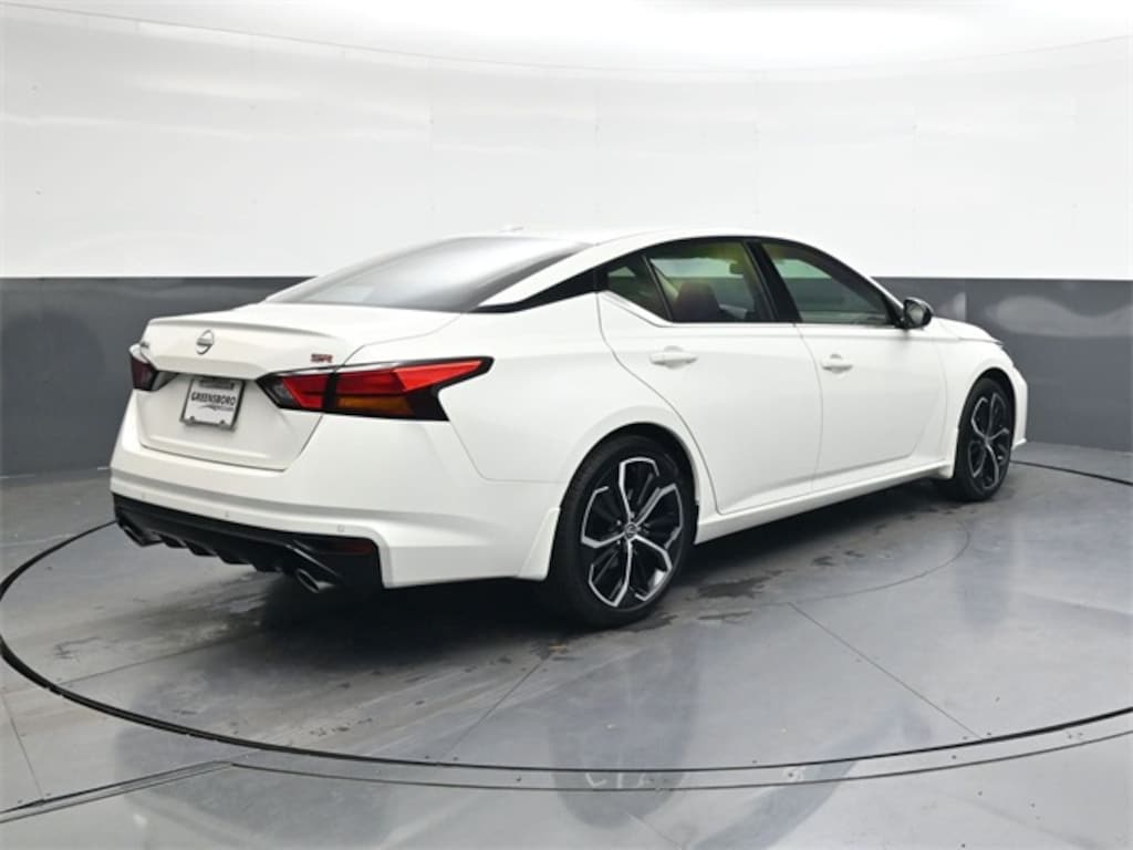 Certified 2025 Nissan Altima SR Sedan