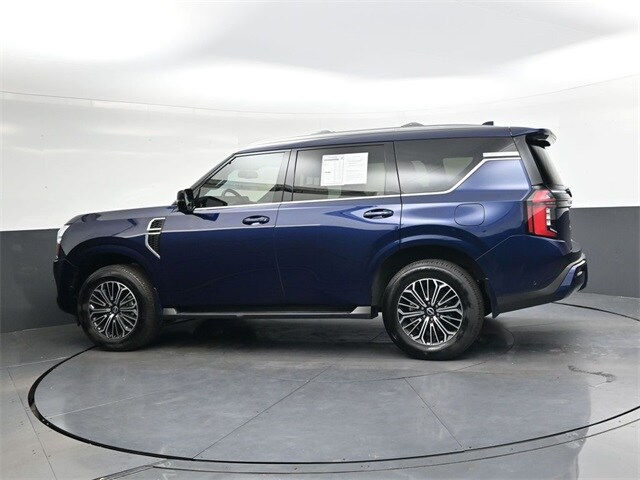 2025 Nissan Armada SL photo 2