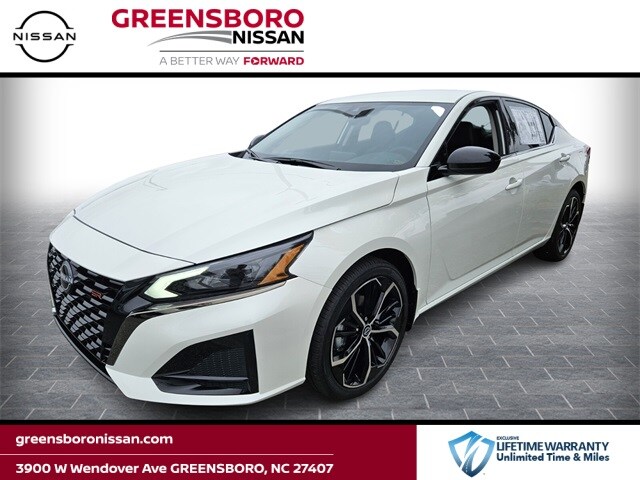 2025 Nissan Altima 2.5 SR photo 2