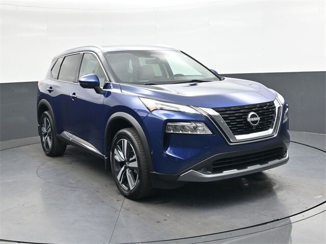 2022 Nissan Rogue SL photo 2